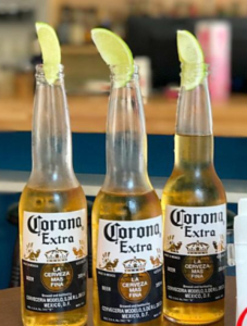 コロナビールの飲み方