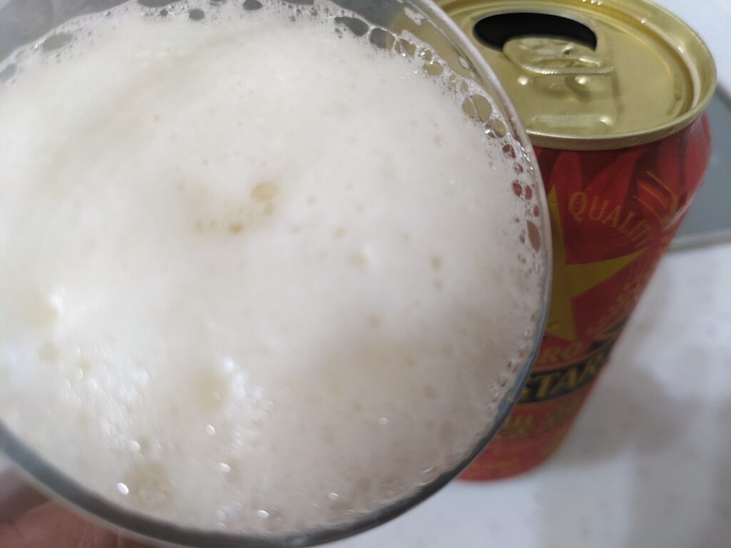 「ゴールドスター秋の豊熟」を飲むところ