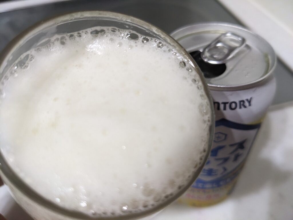 「アイスドラフト生」を飲むところ