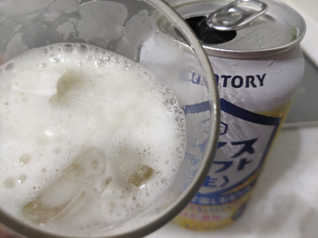 「アイスドラフト生」を一口飲んだところ