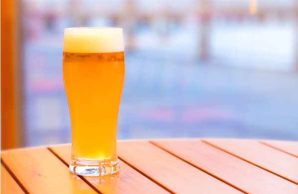 グラスに入った生ビール
