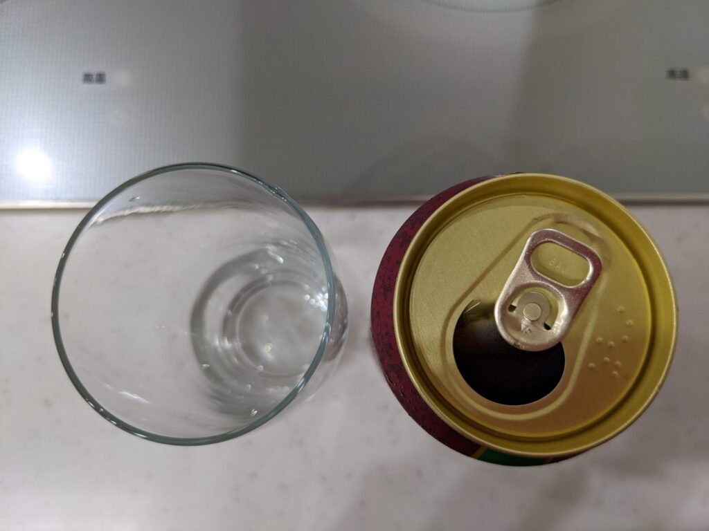 サッポロ至福のコクのフタを開けたところ