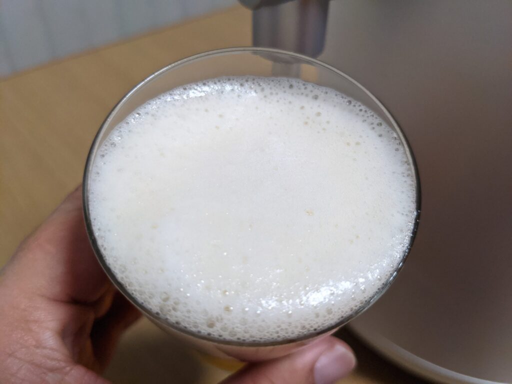 豊潤496を飲むところ