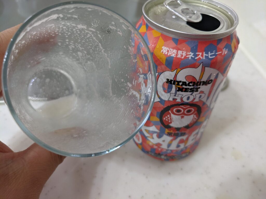 常陸野ネストモザイクホップラガーが飲み終わったグラス