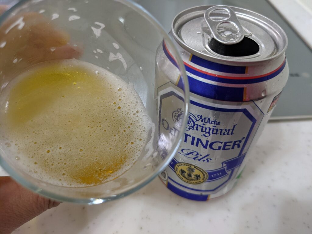 3割程飲んだエッティンガー・ピルス