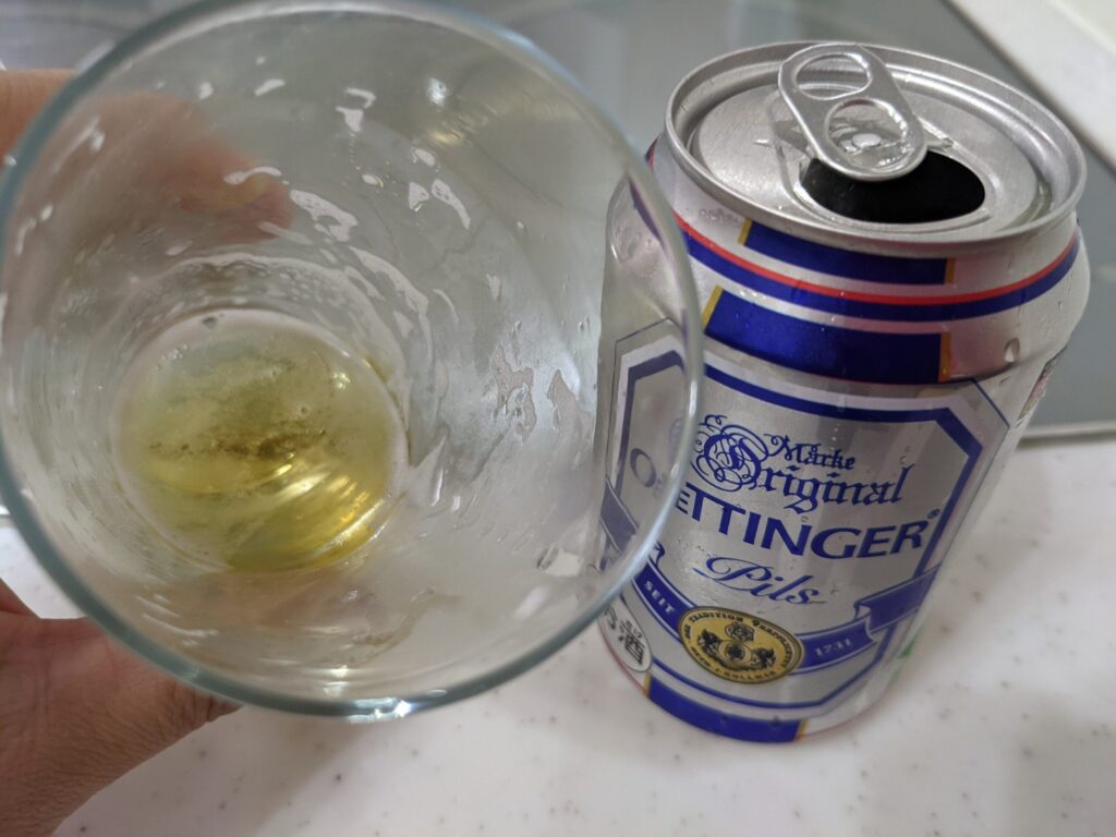9割程飲んだエッティンガー・ピルス