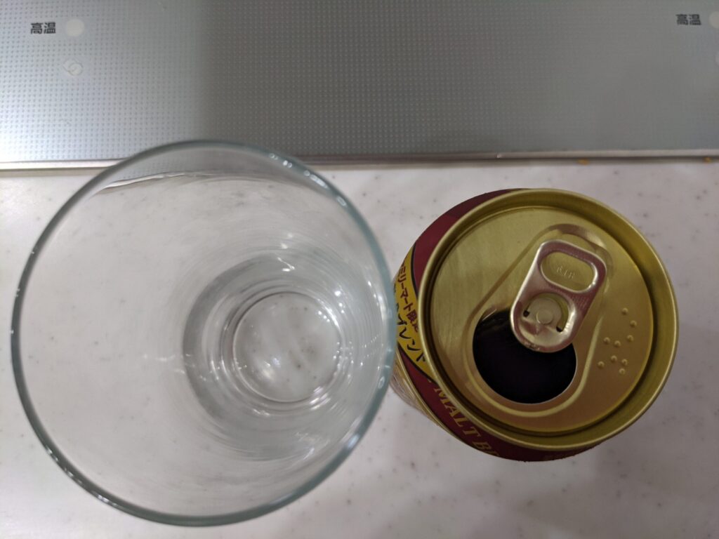 「アサヒ ザ・ダブル」のフタを開けたところ
