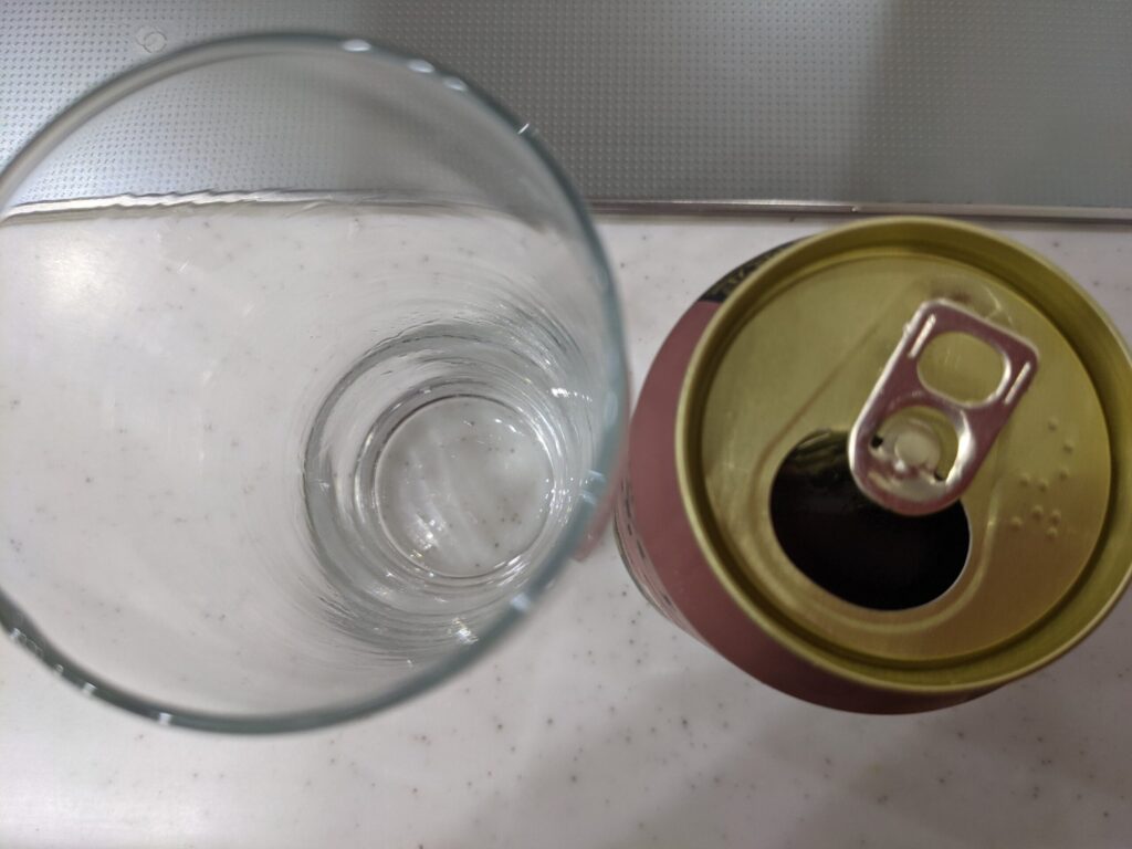 「東京クラフトフルーティーエール」を開けたところ