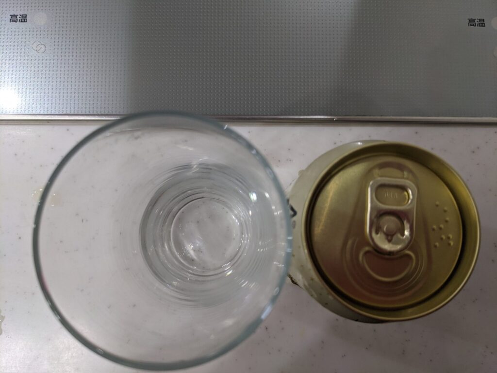 上から見た缶の「軽井沢ビールClear（クリア）」