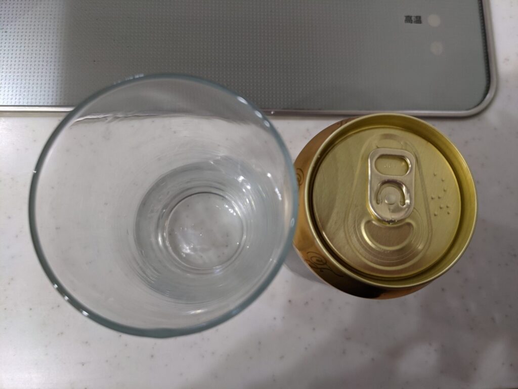 上から見た「アサヒ生ビール黒生」