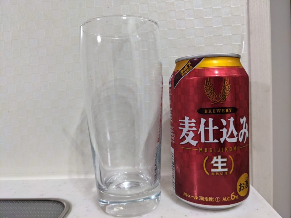 グラスと缶の「麦仕込み（生）」