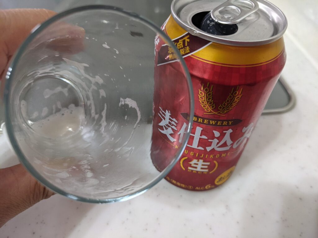 「麦仕込み（生）」を飲みほしたグラス