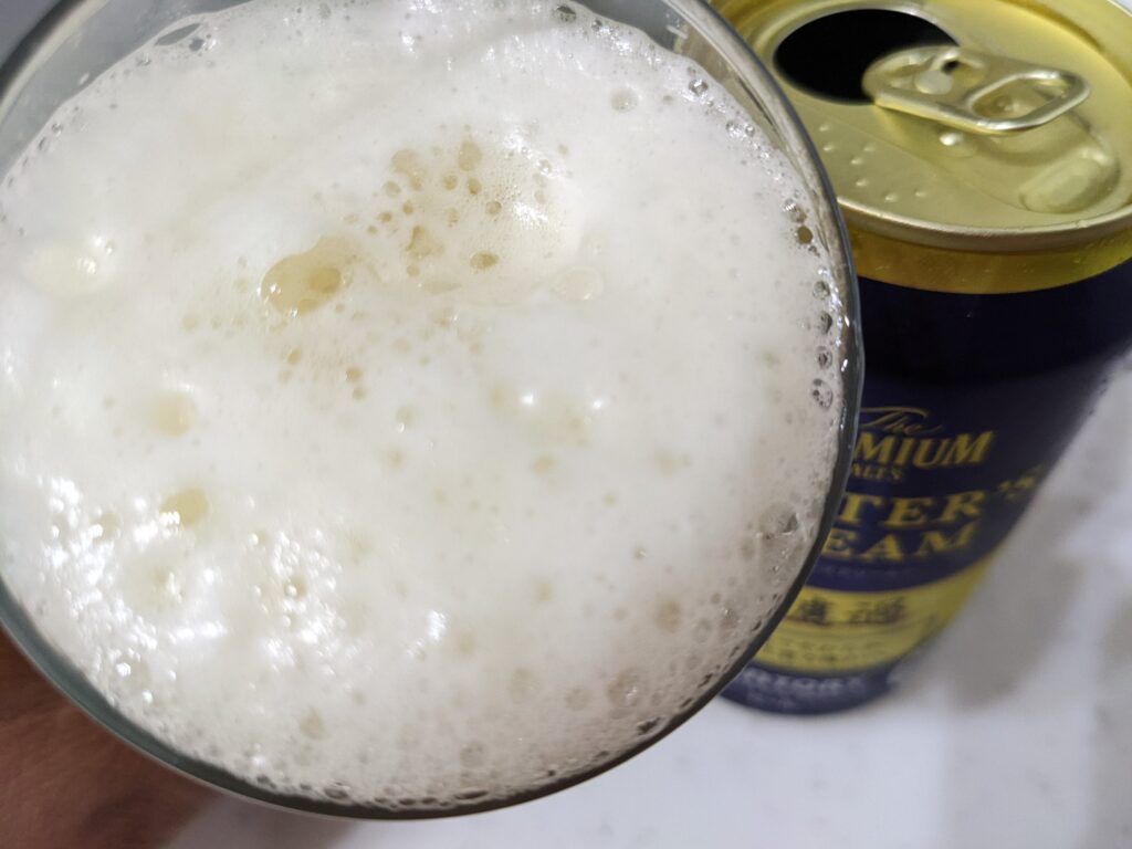 「マスターズドリーム無濾過」を飲むところ