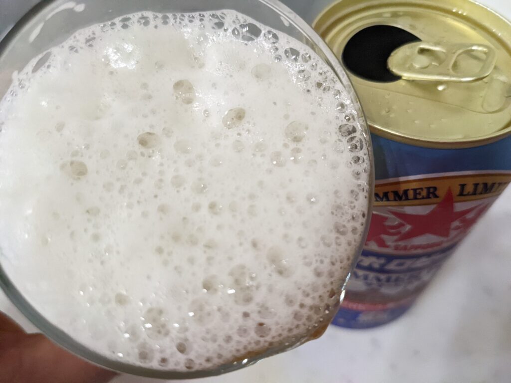 「サマーピルス（サッポロビール園）」を飲むところ