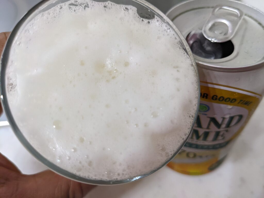 「グランドタイム糖質70％オフ」を飲むところ