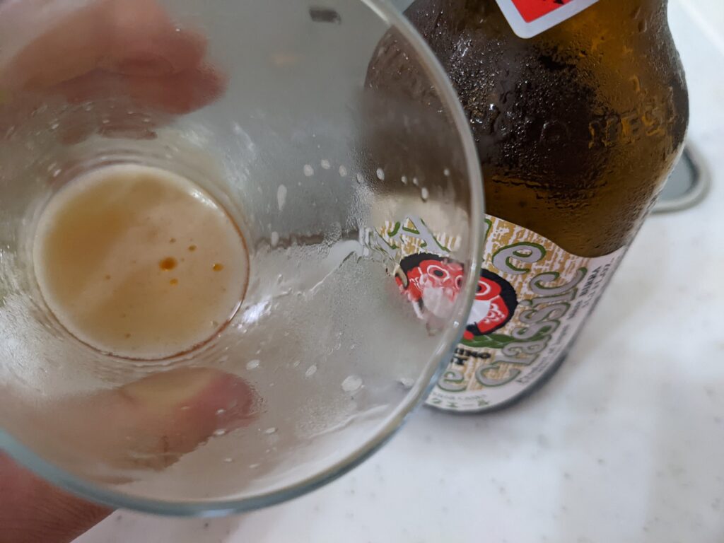 残り2割程の「ジャパニーズクラシックエール常陸野ネストビール」が入ったグラス