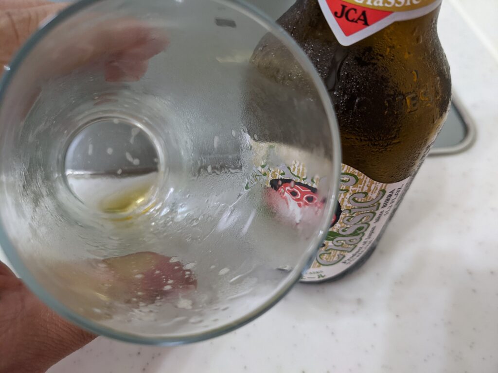 「ジャパニーズクラシックエール常陸野ネストビール」を飲み終えたグラス
