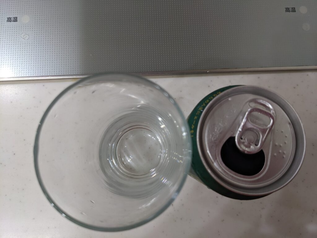 「イセカドペールエール（伊勢角屋麦酒）」のフタを開けたところ