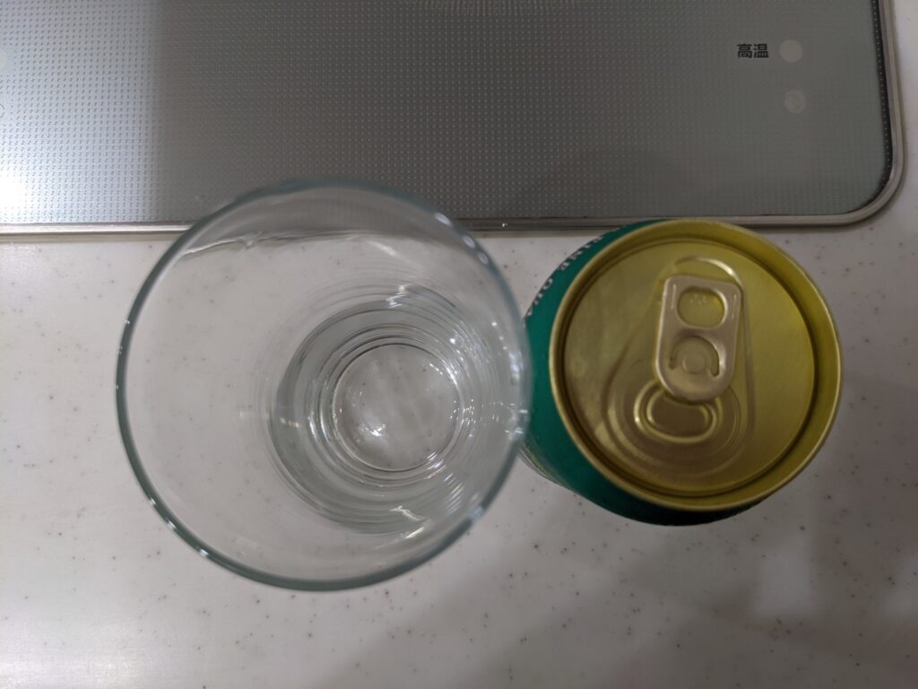 上から見たグリーンズフリーとグラス
