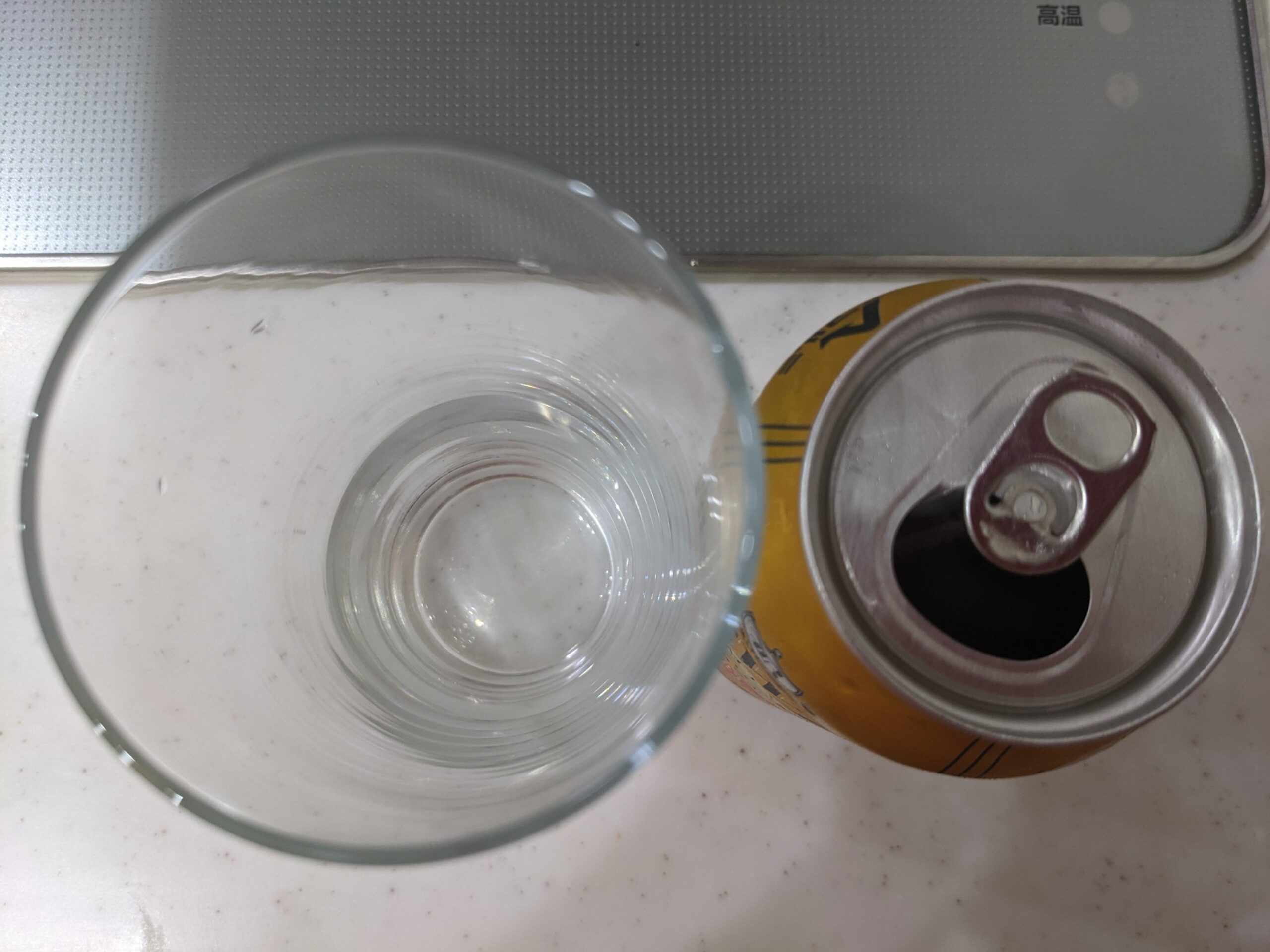 「ブローリープレミアムラガー」のフタを開けたところ