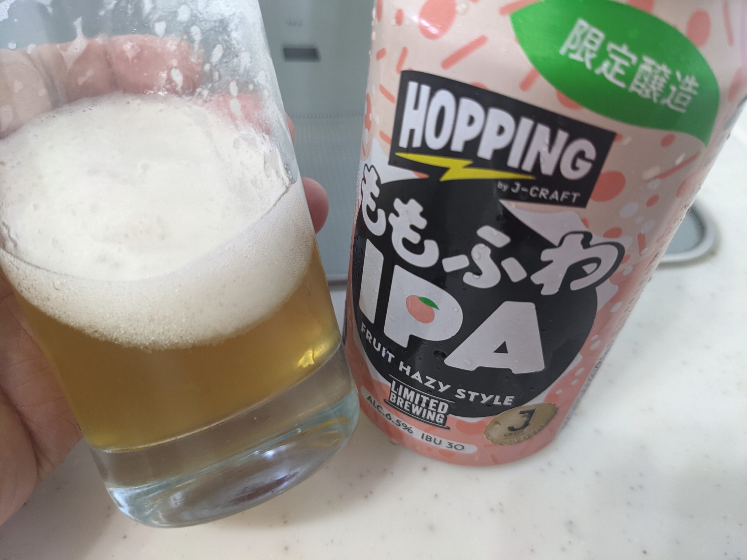残り2割程のグラスに残った「ももふわIPA（J-CRAFT HOPPING）」