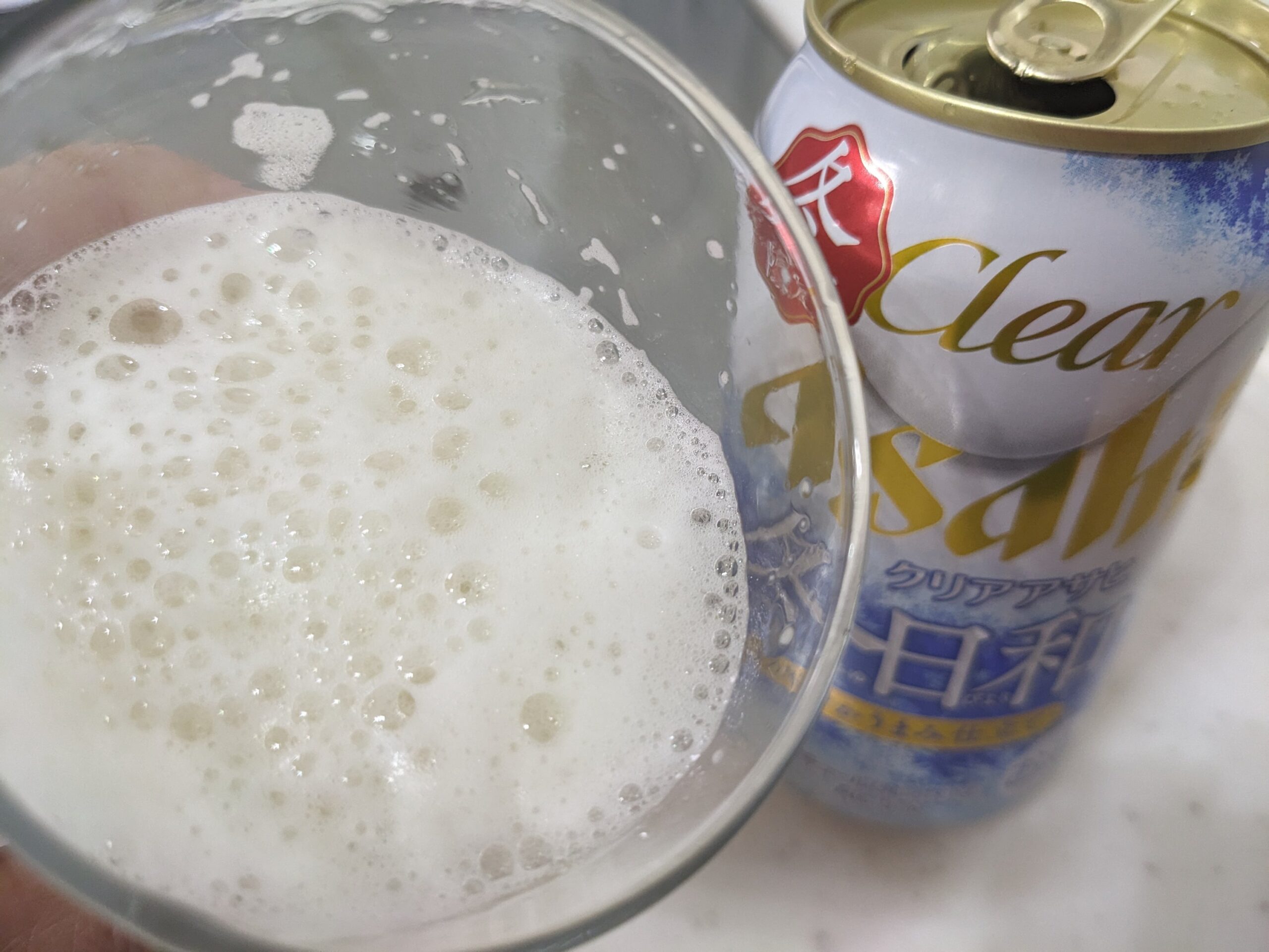 「クリアアサヒ冬日和」を一口飲んだところ