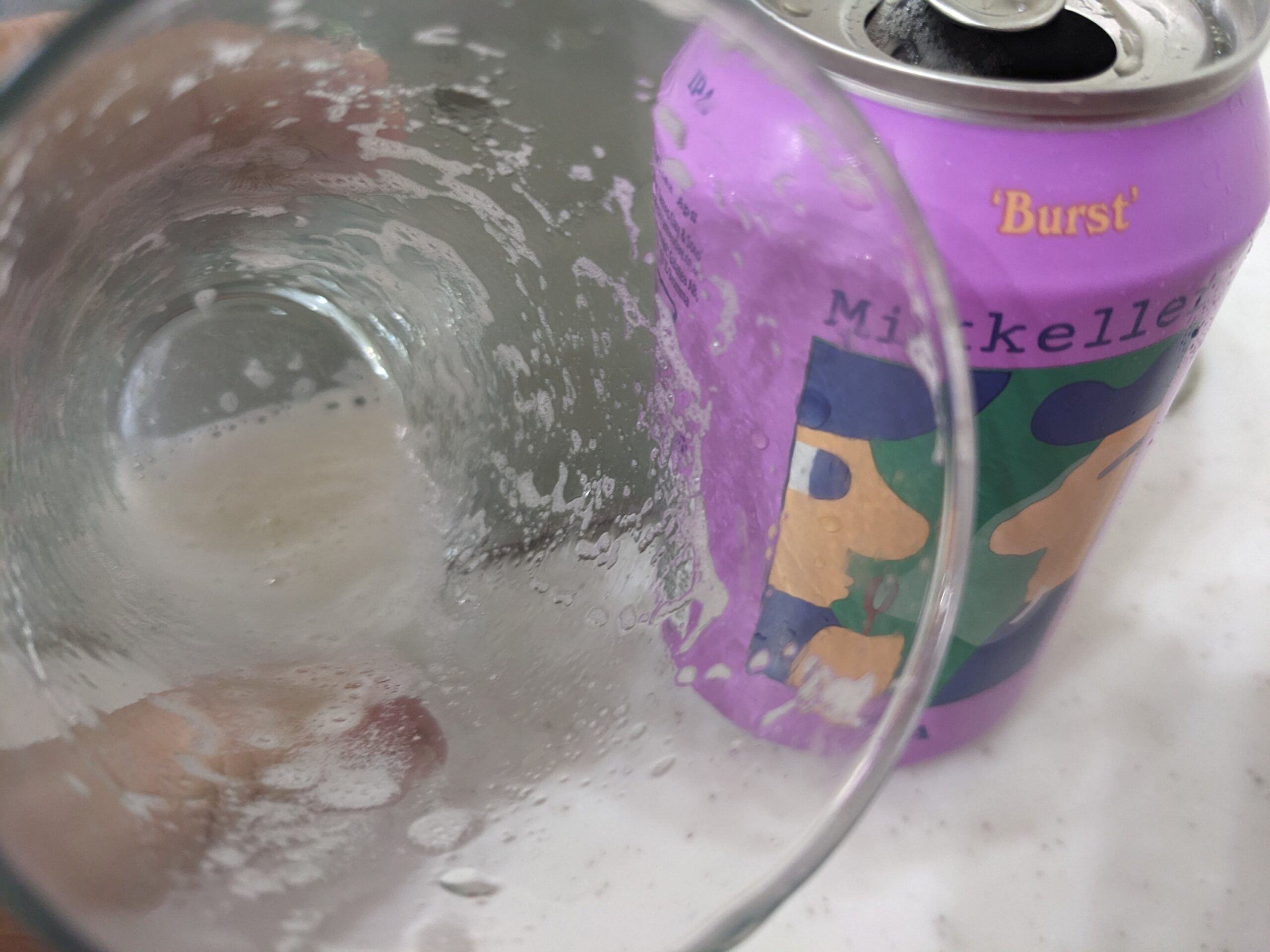 「ミッケラーバーストIPA」を飲み終えたところ