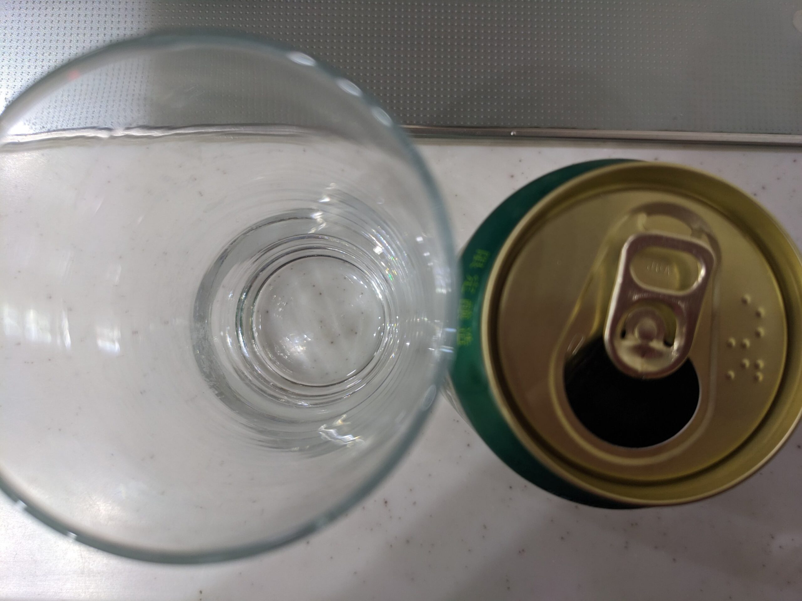 「ニッポンホップ始まりのホップ信州早生」のフタを開けたところ