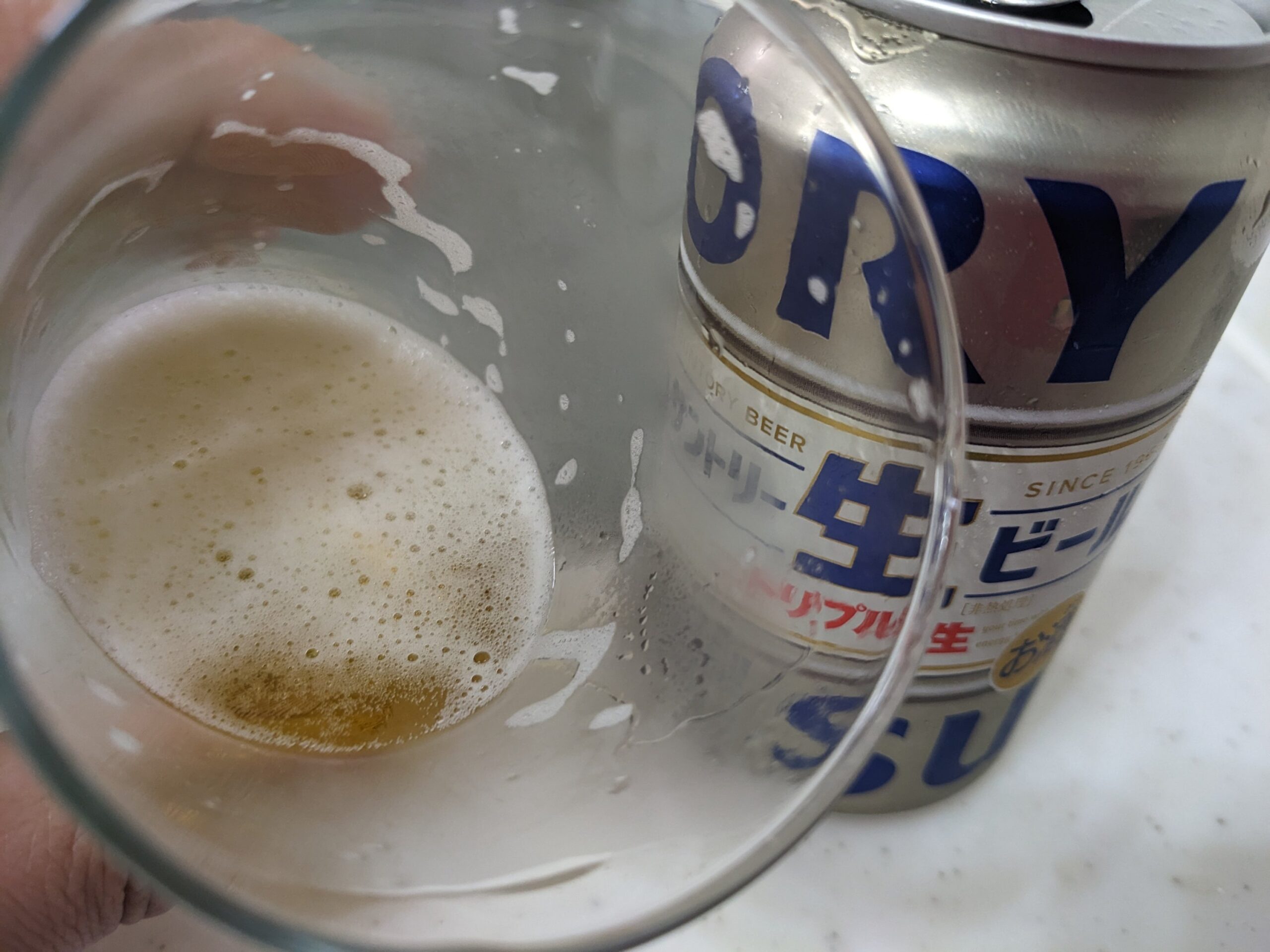 グラスに残った残り3割ほどの「サントリー生ビールトリプル生」